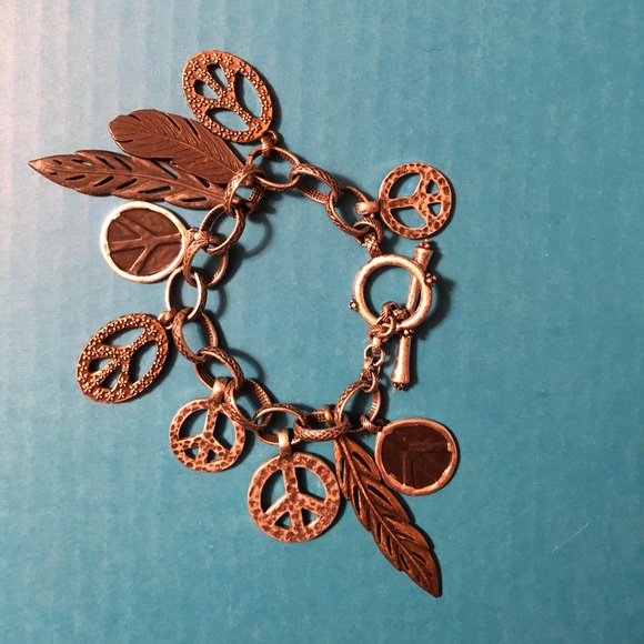 Lucky brand feather and peace sign bracelet NWOT - Picture 2 of 7
